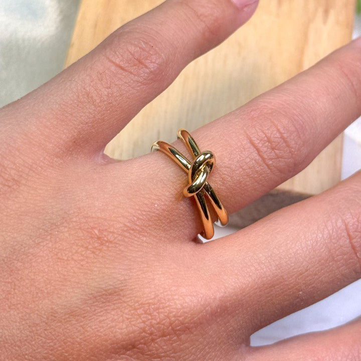 Knot Ring
