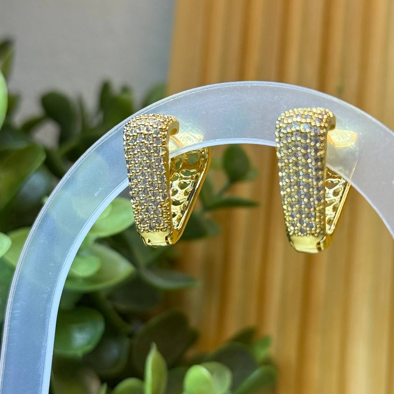 Shiny triangle Hoop
