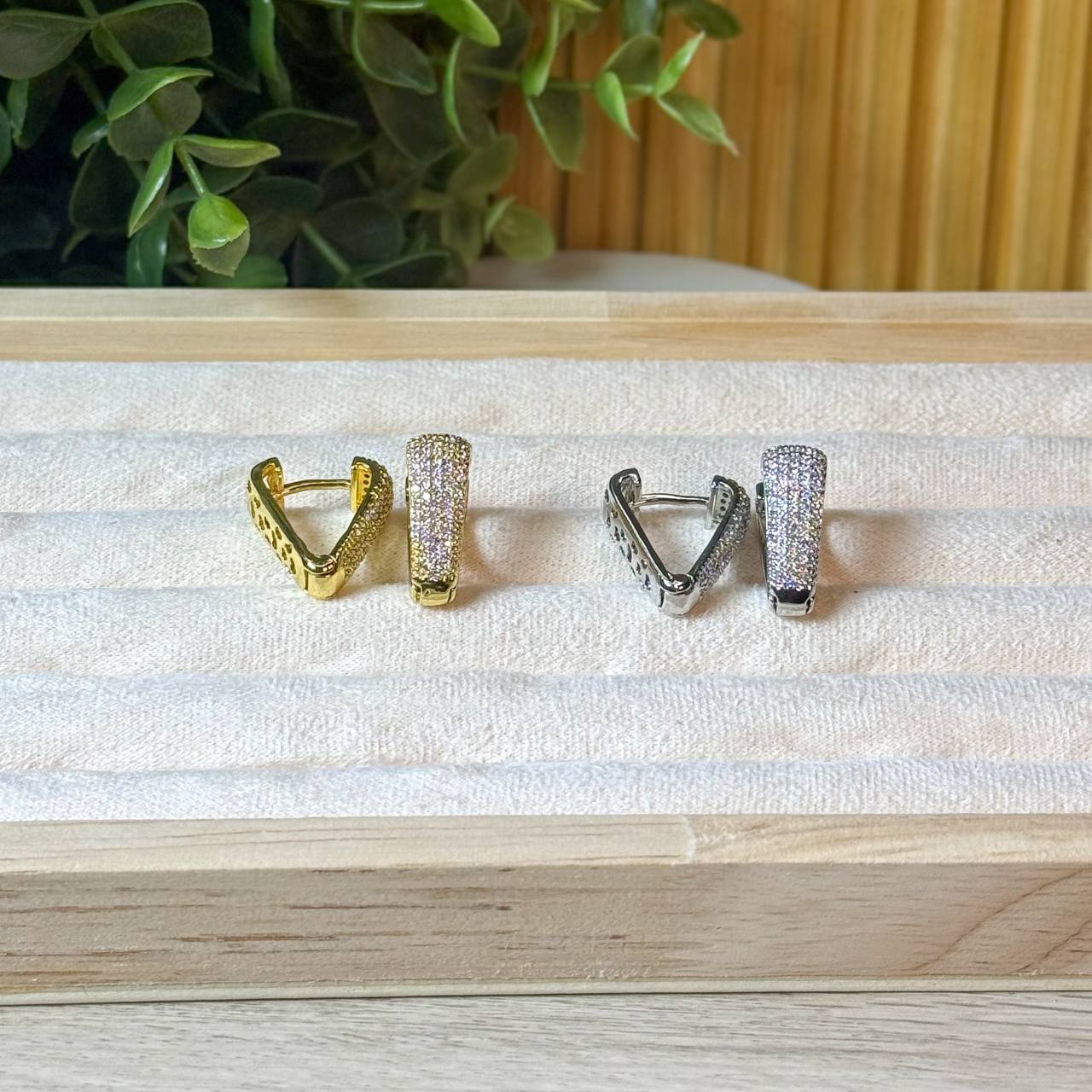 Shiny triangle Hoop