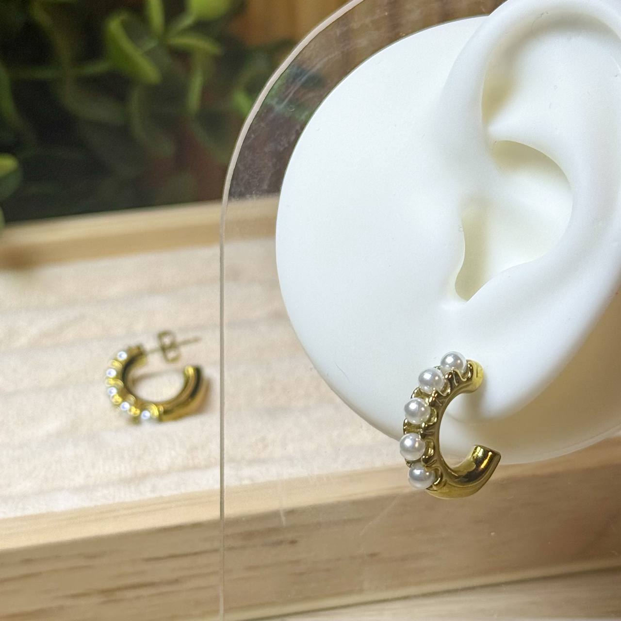 Pearly hoop