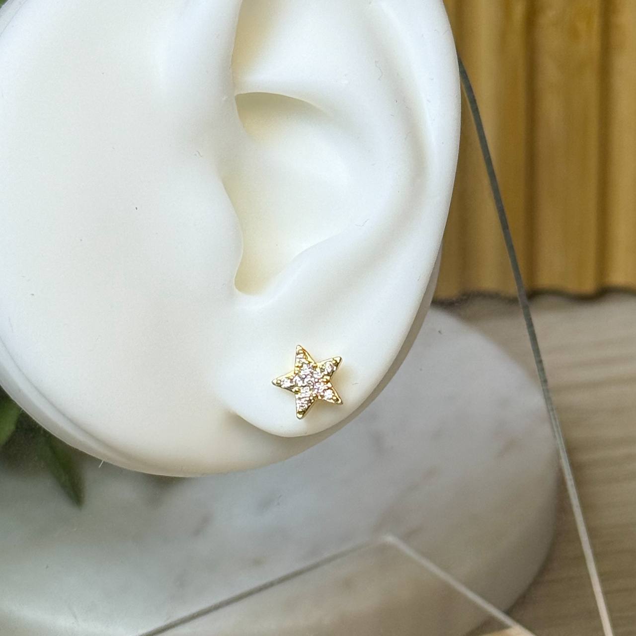 SINGLE PIECE STUD