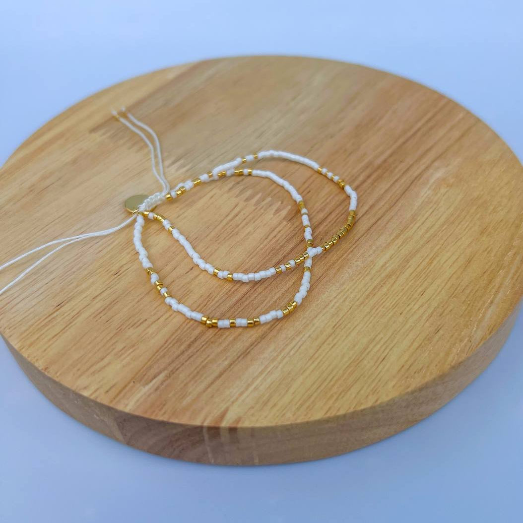 Color bead bracelet