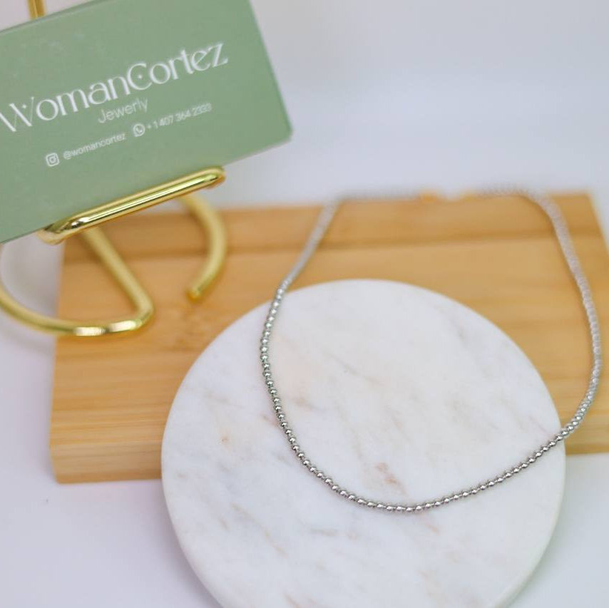 Silver plain necklace