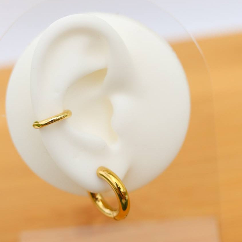 Plain gold Earcuff