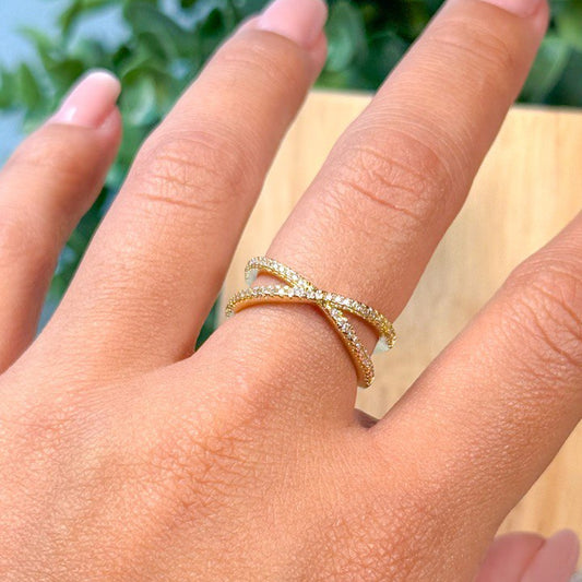 X crossed diamond ring