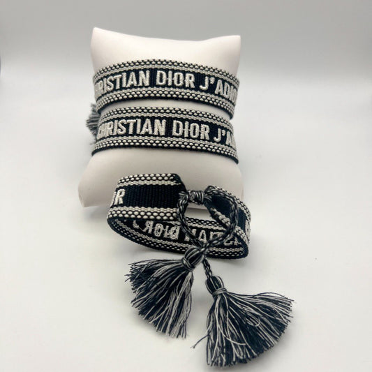 Black and white stripe fabric bracelet